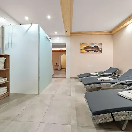 蓝索拉尔姆酒店 3*